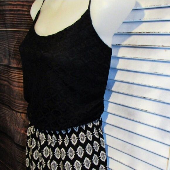 NWOT Three Pink Hearts Med Lace Romper - Picture 12 of 12